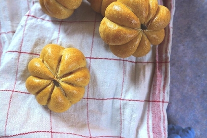 Panini alla zucca per halloween