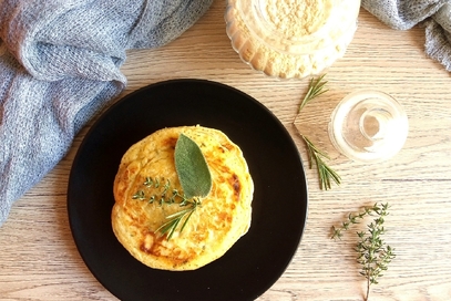 Pancakes di ceci alle erbe aromatiche