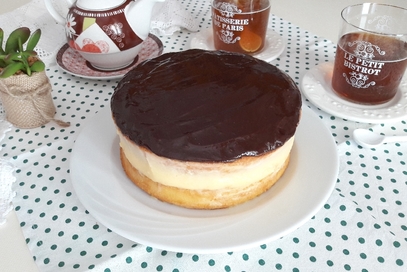 Boston cream pie