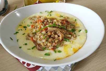 Zuppa di farro e porcini su vellutata allo zenzero