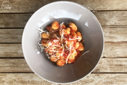 Gnocchetti di ricotta con pomodoro e cipolla