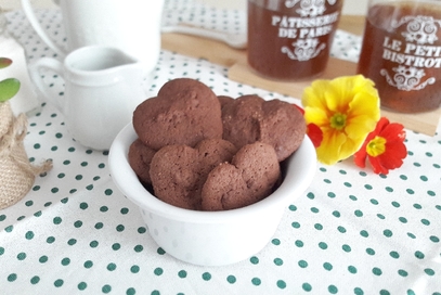Biscotti di frolla montata al cacao