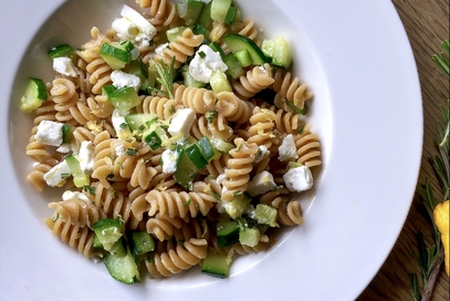 Fusilli zucchine limone e feta al rosmarino