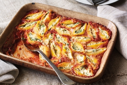 Conchiglioni ripieni di ricotta e spinaci al forno