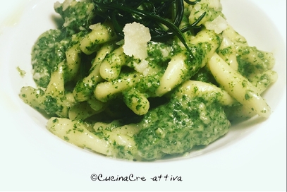 Trofie al pesto di agretti e acciughe