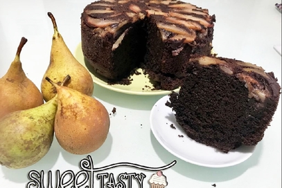 Torta al cioccolato con pere