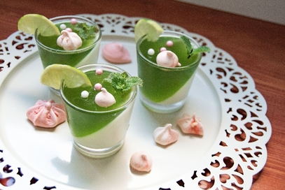 Panna cotta miele lime con gelèe al miele di menta