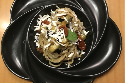 Spaghetti alla crema di melanzane e menta