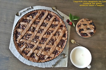 Crostata con grano saraceno cocco e lamponi