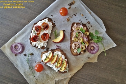 Crostini misti di grano saraceno e farro