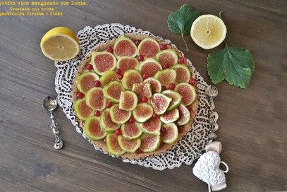 Crostata con crema pasticcera ricotta e fichi