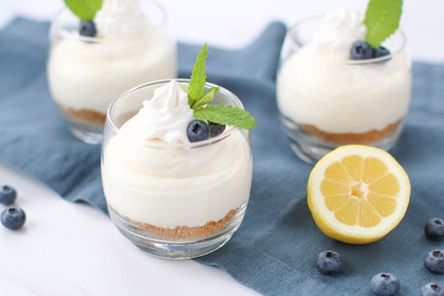 Mini cheesecake al limone in bicchiere
