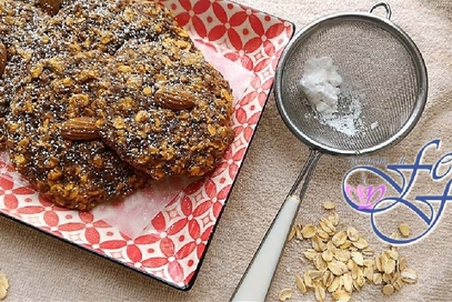 Cookies con fiocchi di avena e cioccolato