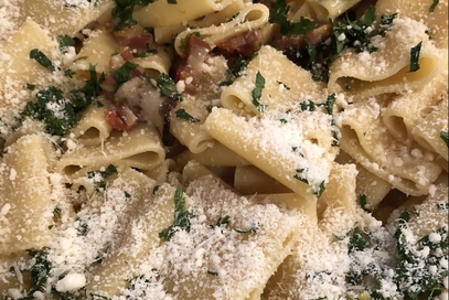 Paccheri con funghi porcini e pancetta