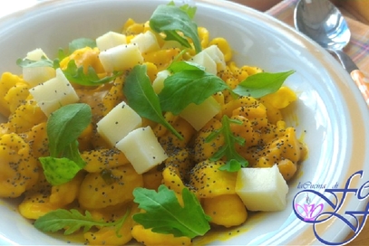 Orecchiette in crema di zucca con rucola e tuma