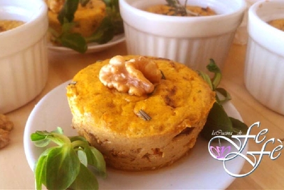 Sformatini di ricotta e curcuma con noci