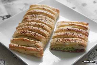 Strudel di zucchine, prosciutto e formaggio