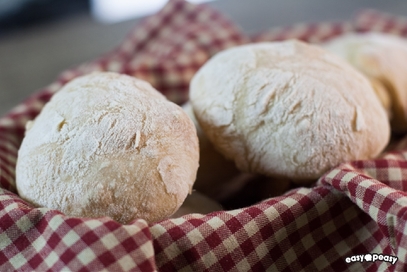 Paninetti infarinati