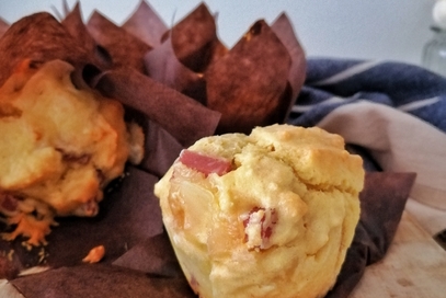 Muffin salati mortadella e scamorza affumicata